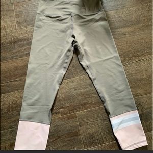 Pink Stripe leggings sz small